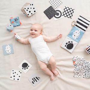10 cartes de contraste pour bébés Deer friends Done by Deer mezcla