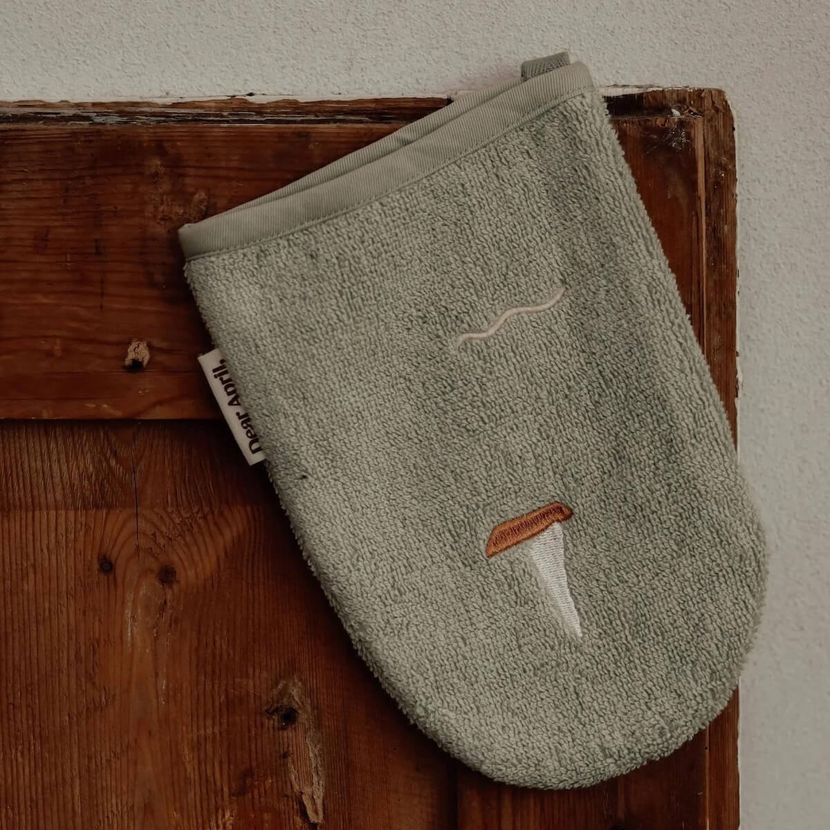 2 gants de toilette 15x22cm PAW embroidered Terry Dear April sailboats