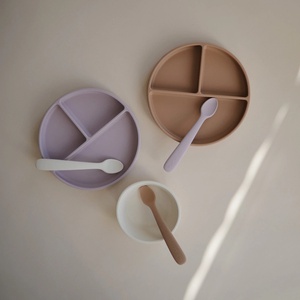 Assiette silicone Mushie Natural