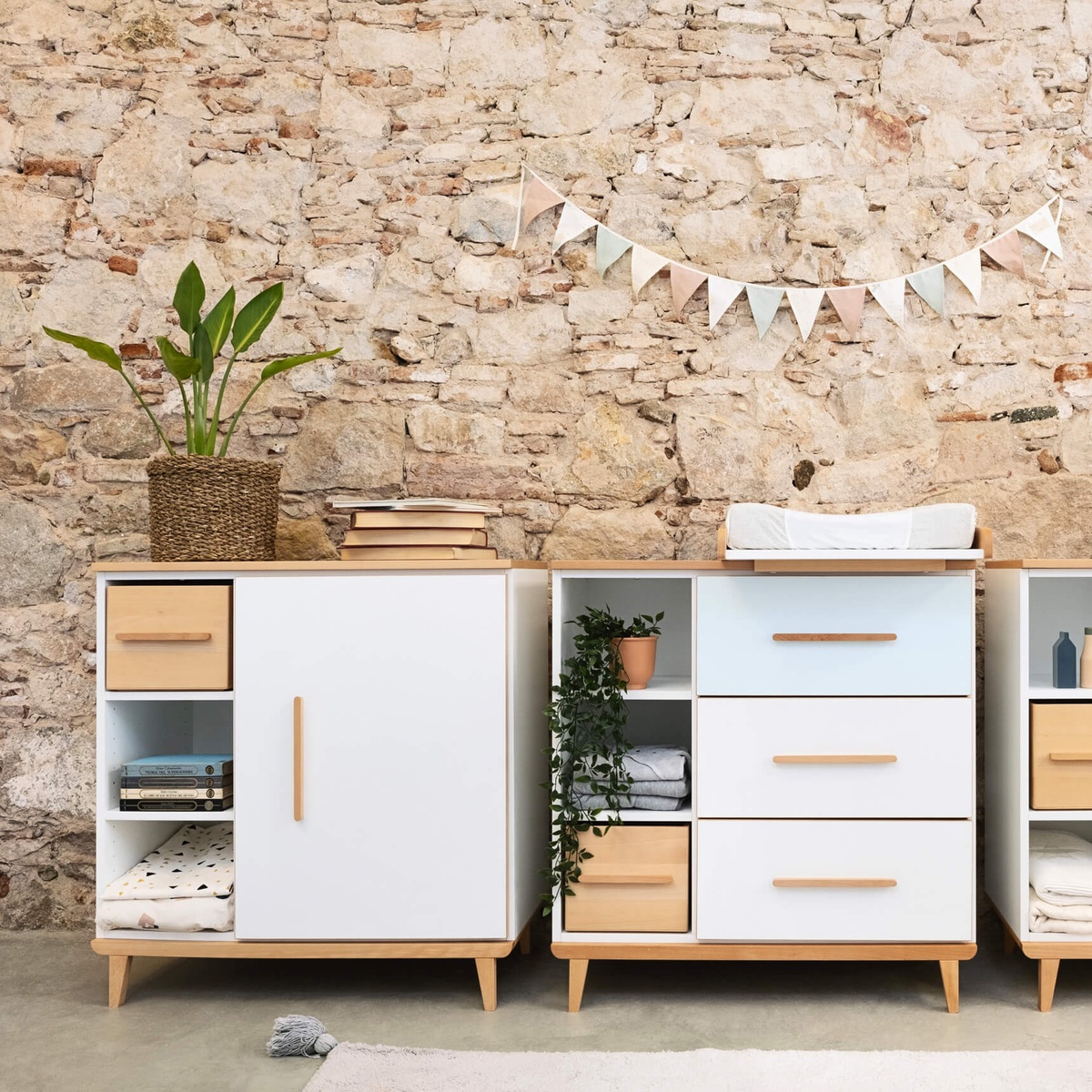 Commode à langer 1 porte 3 niches  NADO Retro finition hêtre white