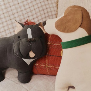 Coussin 34x37x15cm JIMMY Wouf wouf Lorena Canals