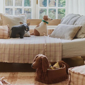 Coussin 34x37x15cm JIMMY Wouf wouf Lorena Canals