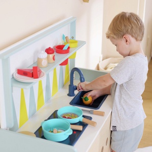 Cuisine de jeu-commode 2 en 1 Hape