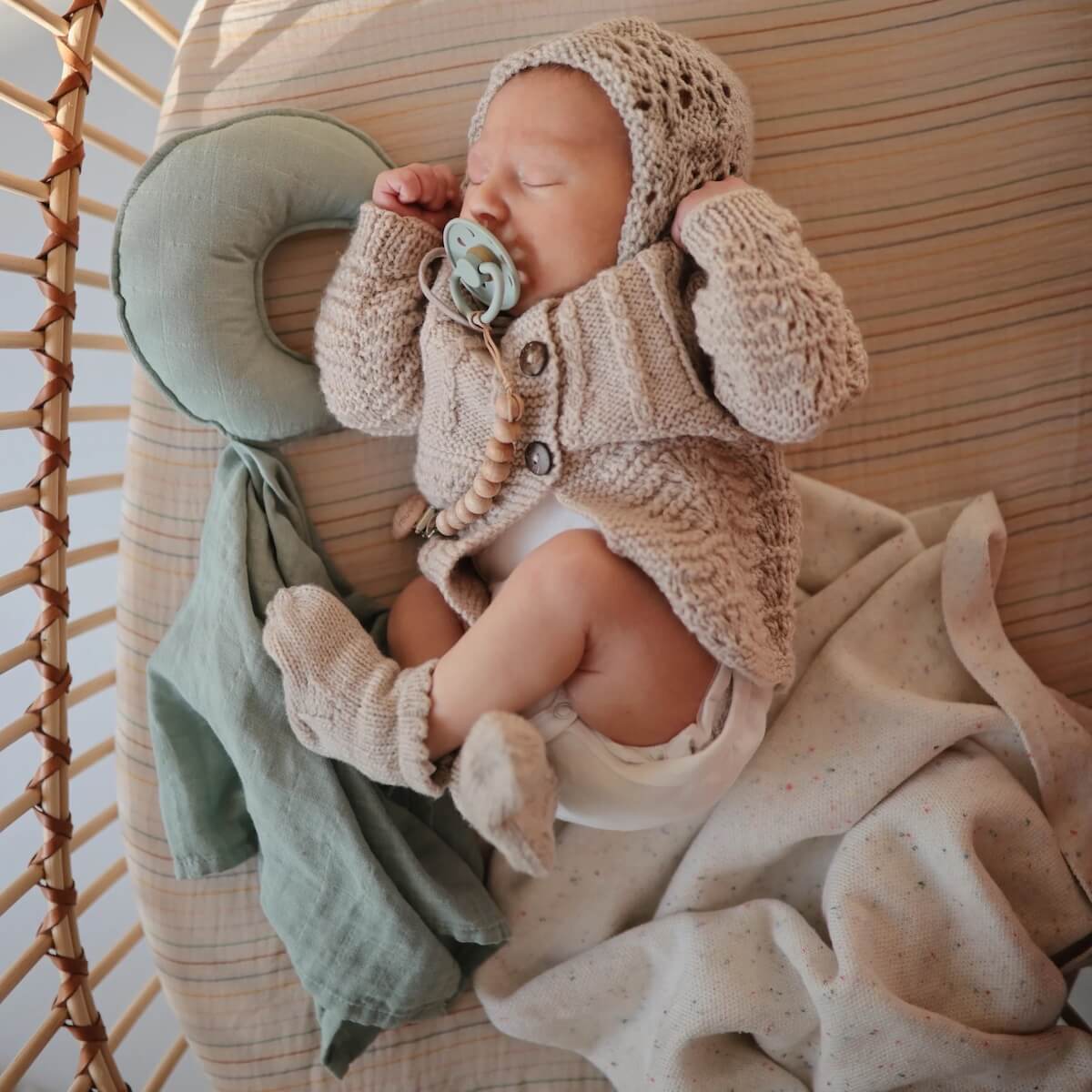 Doudou LOVEY Mushie Moon-Roman Green