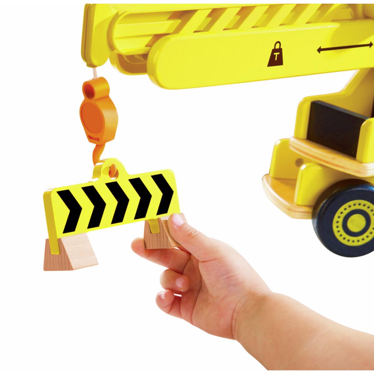 Grande grue de chantier en bois Hape