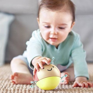 Hochet BUSY BUG ROLL Hape