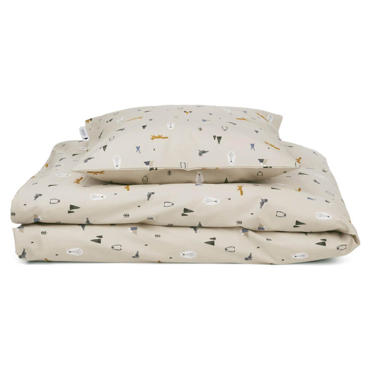 Plan à trois pour une petite à couette! Plan à trois pour une petite à couette!