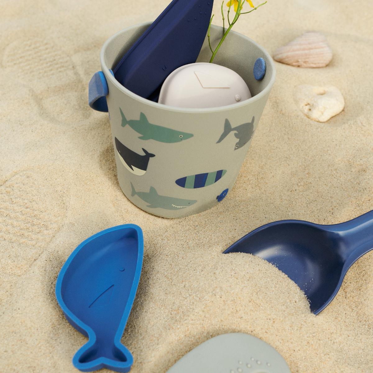 Jouet de sable set GILMA Liewood Shark Dove blue
