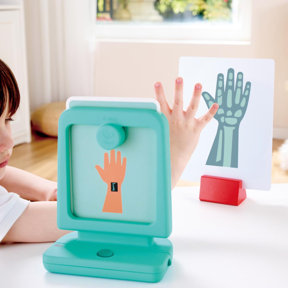 Kit du petit docteur Hape