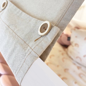 Lit au sol cabane Montessori barrière double KASVA hêtre laqué blanc textile de toit