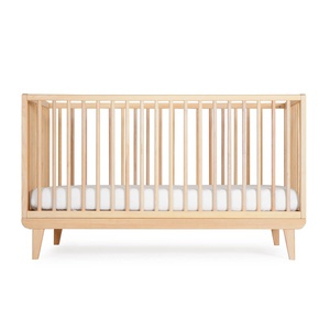 Lit bébé KERA en hêtre avec top Straight-pieds Retro