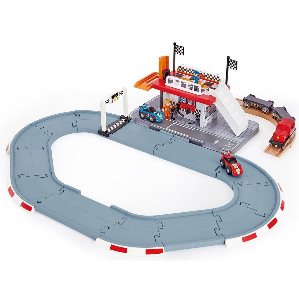 Circuit de train en bois avec station des secours Police Pompiers Hape