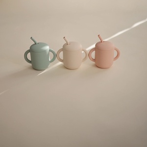 Tasse à paille silicone Mushie Blush