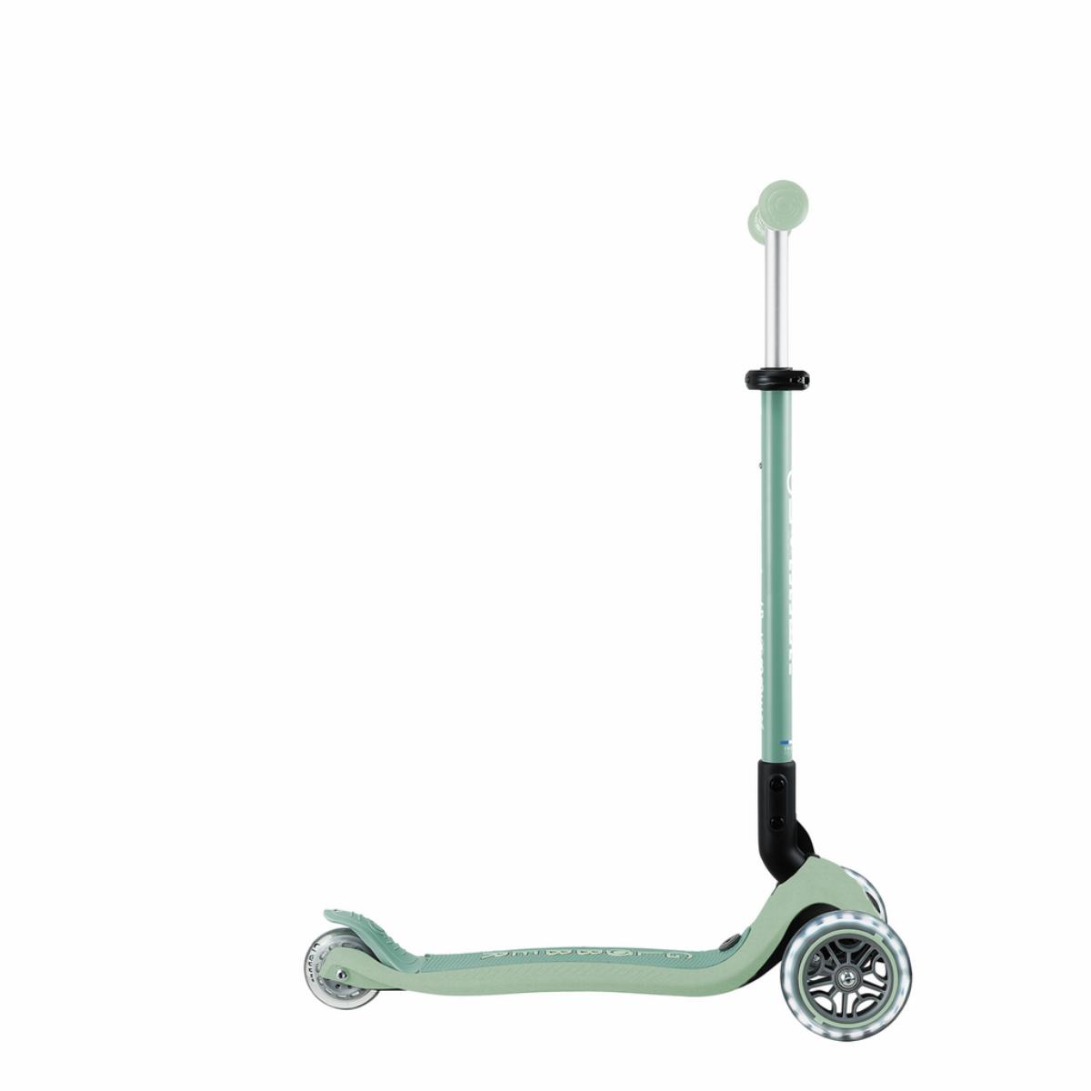 Trottinette Go Up Active Lights Ecologic Globber pistachio