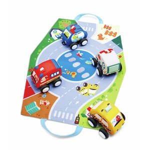 Voitures à rétrofriction et circuit lavables Hape